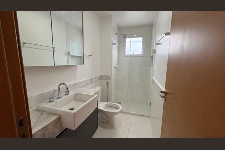 Apartamento para alugar com 72m², 2 quartos e 1 vaga Apartamento para alugar com 72m², 2 quartos e 1 vagaBanheiro da Suíte 1