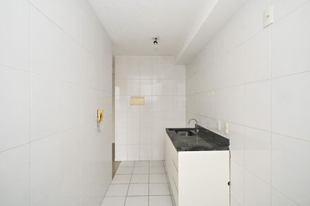 Cozinha de apartamento para alugar com 2 quartos, 47m² em Vila das Belezas, São Paulo