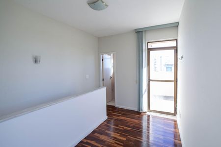Apartamento para alugar com 136m², 2 quartos e 1 vaga Apartamento para alugar com 136m², 2 quartos e 1 vagaCobertura - Sala 2