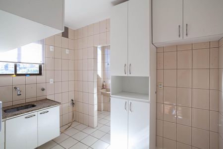 Apartamento para alugar com 136m², 2 quartos e 1 vaga Apartamento para alugar com 136m², 2 quartos e 1 vagaCozinha