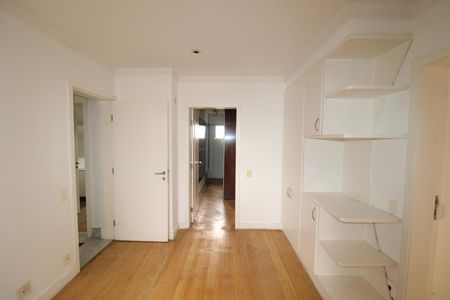 Apartamento à venda com 222m², 4 quartos e 4 vagasQuarto 3
