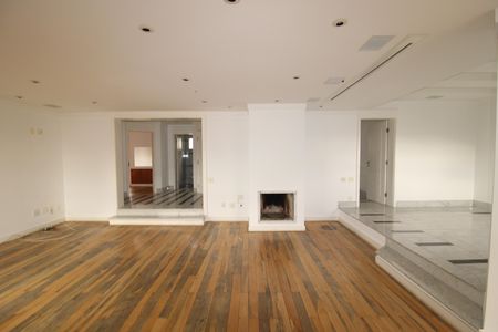 Apartamento à venda com 222m², 4 quartos e 4 vagasSala