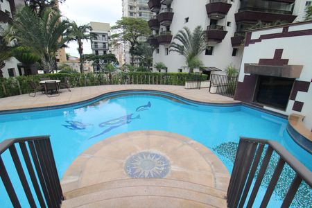 Apartamento à venda com 222m², 4 quartos e 4 vagasÁrea Comum