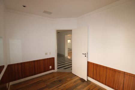 Apartamento à venda com 222m², 4 quartos e 4 vagasQuarto 1