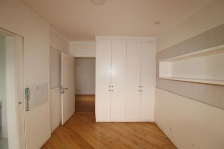 Apartamento à venda com 222m², 4 quartos e 4 vagasQuarto 5