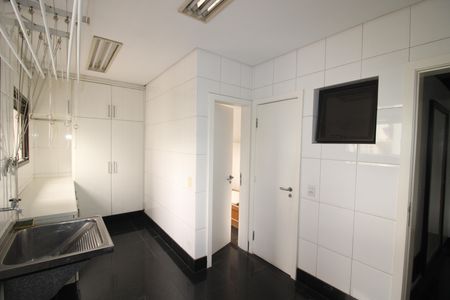 Apartamento à venda com 222m², 4 quartos e 4 vagasÁrea de Serviço