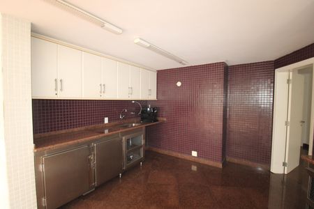 Apartamento à venda com 222m², 4 quartos e 4 vagasÁrea Comum