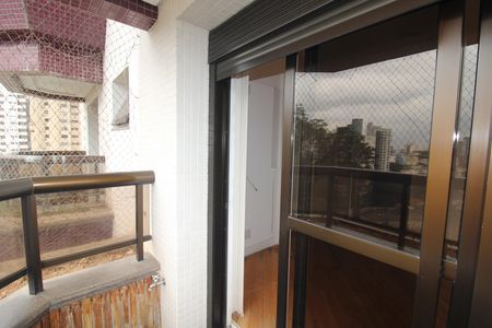 Apartamento à venda com 222m², 4 quartos e 4 vagasQuarto 5 - Varanda