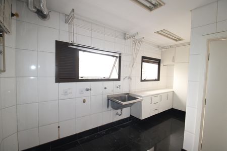 Apartamento à venda com 222m², 4 quartos e 4 vagasÁrea de Serviço