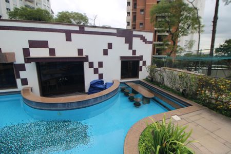 Apartamento à venda com 222m², 4 quartos e 4 vagasÁrea Comum