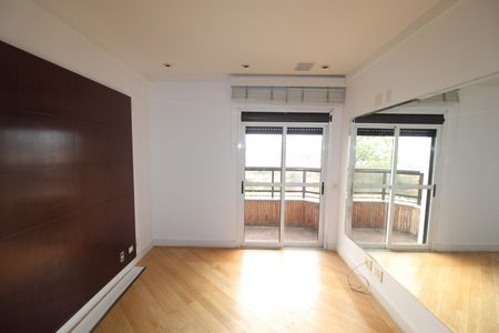 Apartamento à venda com 222m², 4 quartos e 4 vagasQuarto 6