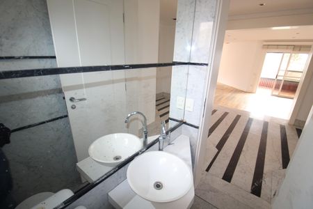 Apartamento à venda com 222m², 4 quartos e 4 vagasLavabo