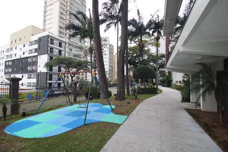Apartamento à venda com 222m², 4 quartos e 4 vagasÁrea Comum