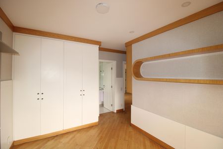 Apartamento à venda com 222m², 4 quartos e 4 vagasQuarto 4