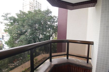 Apartamento à venda com 222m², 4 quartos e 4 vagasQuarto 1 - Varanda