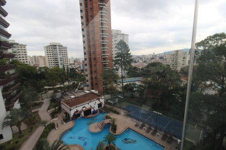 Apartamento à venda com 222m², 4 quartos e 4 vagasVaranda