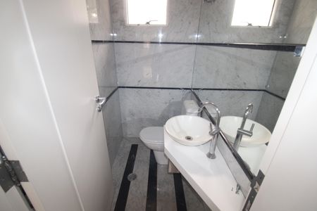 Apartamento à venda com 222m², 4 quartos e 4 vagasLavabo