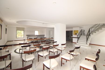 Apartamento à venda com 222m², 4 quartos e 4 vagasÁrea Comum