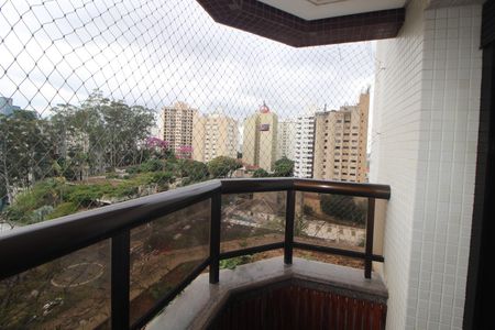 Apartamento à venda com 222m², 4 quartos e 4 vagasQuarto 4 - Varanda