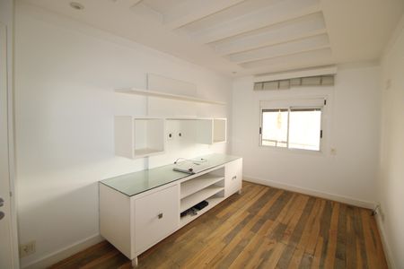 Apartamento à venda com 222m², 4 quartos e 4 vagasQuarto 2