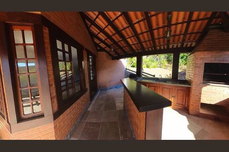 Área comum - Churrasqueira de casa para alugar com 5 quartos, 600m² em Nogueira, Petrópolis