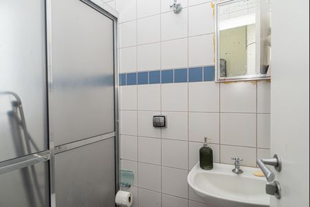 Banheiro de Serviço de casa à venda com 3 quartos, 280m² em Vila Ida, São Paulo
