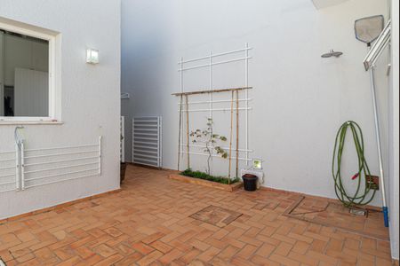 Quintal de casa à venda com 3 quartos, 280m² em Vila Ida, São Paulo