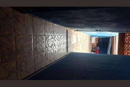Casa à venda com 111m², 3 quartos e 4 vagas