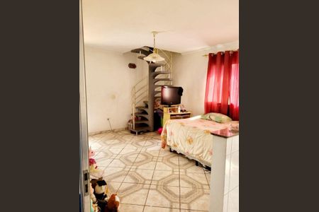 Casa à venda com 111m², 3 quartos e 4 vagas