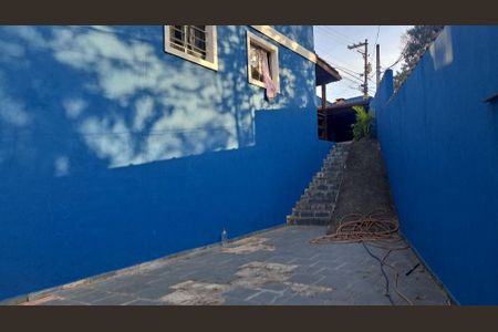 Casa à venda com 111m², 3 quartos e 4 vagas