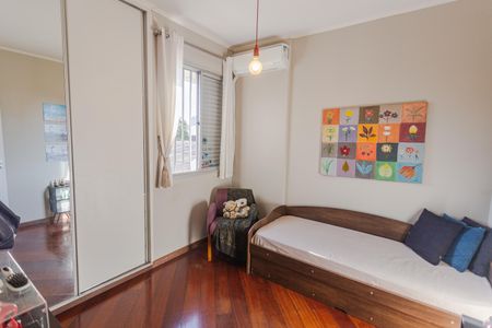 Apartamento à venda com 106m², 3 quartos e 2 vagasQuarto 2