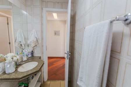 Apartamento à venda com 106m², 3 quartos e 2 vagasBanheiro Social