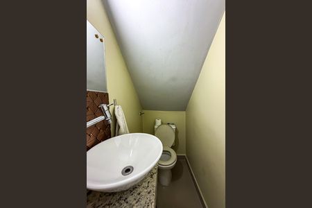 Lavabo de casa à venda com 3 quartos, 128m² em Vila Invernada, São Paulo