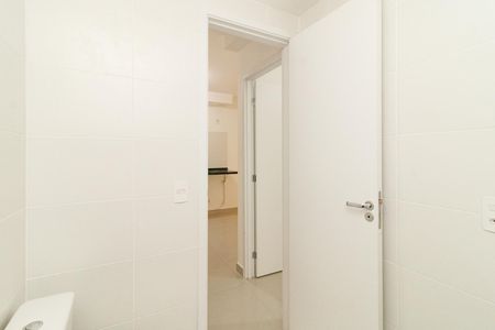 Banheiro de apartamento à venda com 1 quarto, 37m² em Vila Gustavo, São Paulo