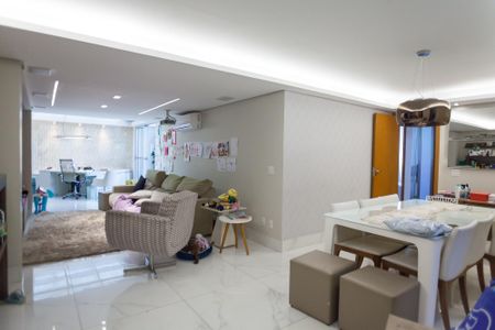 Apartamento à venda com 3 quartos, 263m² em Buritis, Belo Horizonte