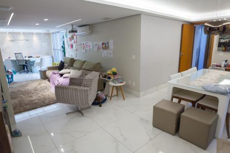 Apartamento à venda com 263m², 3 quartos e 2 vagasSala