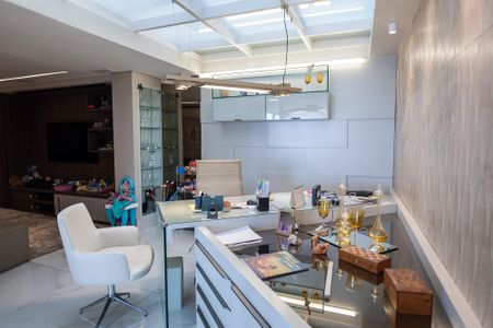 Apartamento à venda com 263m², 3 quartos e 2 vagasEscritório
