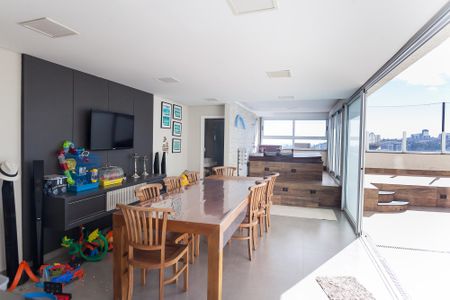 Apartamento à venda com 263m², 3 quartos e 2 vagasÁrea comum