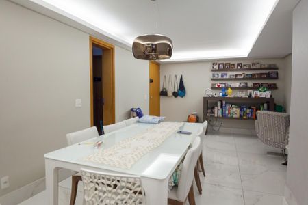 Apartamento à venda com 263m², 3 quartos e 2 vagasSala de Jantar