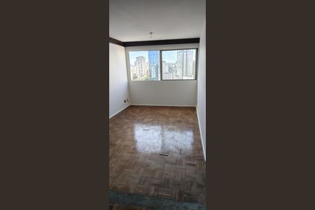 Apartamento à venda com 92m², 3 quartos e 1 vaga Apartamento à venda com 92m², 3 quartos e 1 vagaSala