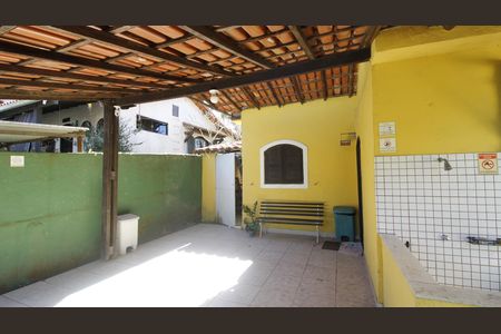 Casa de condomínio para alugar com 65m², 3 quartos e 1 vagaVaranda