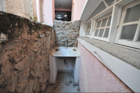 Área de serviço 1 de casa à venda com 7 quartos, 360m² em Vila Irmaos Arnoni, São Paulo