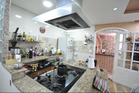 Casa à venda com 360m², 7 quartos e 4 vagasCozinha 3