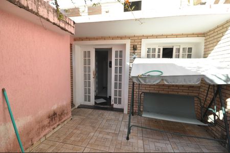 Quintal de casa à venda com 7 quartos, 360m² em Vila Irmaos Arnoni, São Paulo