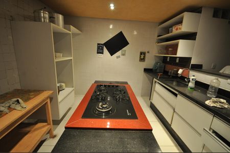 Casa à venda com 360m², 7 quartos e 4 vagasCozinha 2