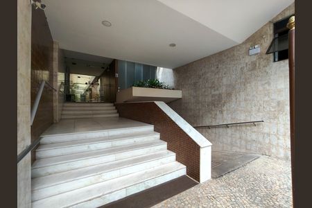 Apartamento à venda com 90m², 3 quartos e 2 vagasFachada e portaria