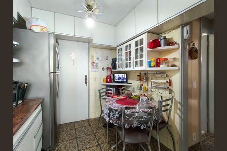 Cozinha de apartamento à venda com 3 quartos, 90m² em Tijuca, Rio de Janeiro