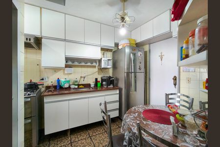 Apartamento à venda com 90m², 3 quartos e 2 vagasCozinha