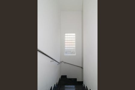 Escada de casa para alugar com 3 quartos, 126m² em Indianópolis, São Paulo