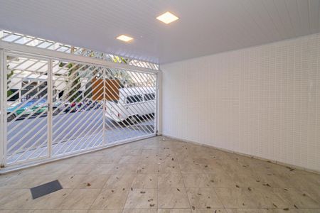 Garagem de casa para alugar com 3 quartos, 126m² em Indianópolis, São Paulo